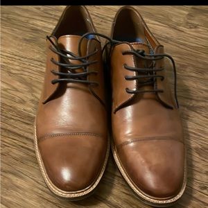 Brown mens shoe